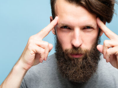 Cold Reading: Die Sprachmuster und Tricks hinter Hellseherei und Wahrsagerei