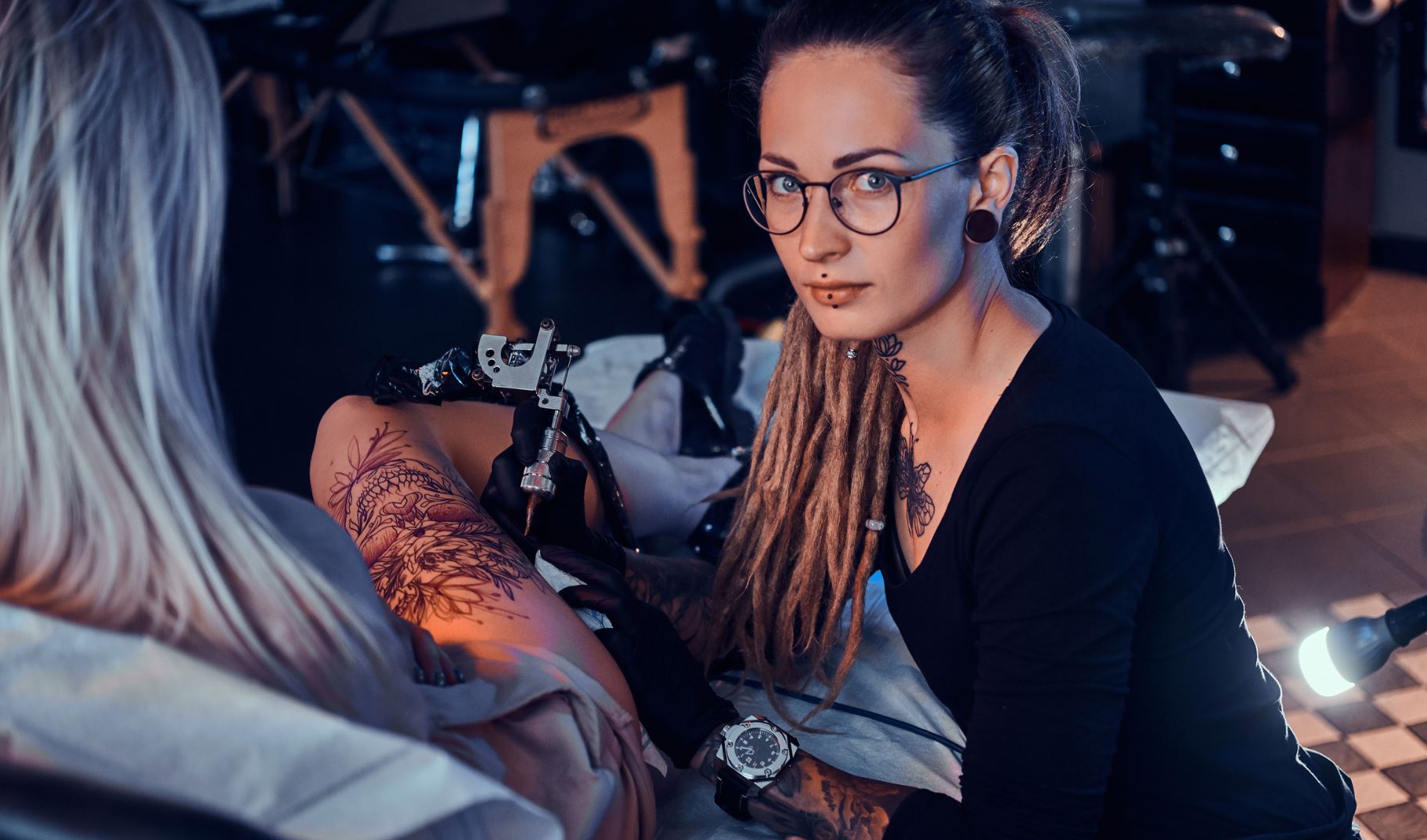 Coole kleine Tattoos für Frauen: Tattoo Ideen für dezente Motive