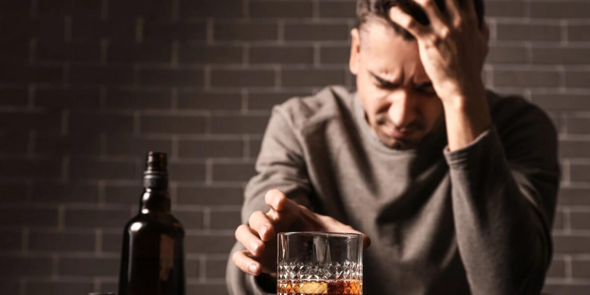 Körperlicher Verfall bei Alkoholismus Wie Alkohol den Körper zerstört