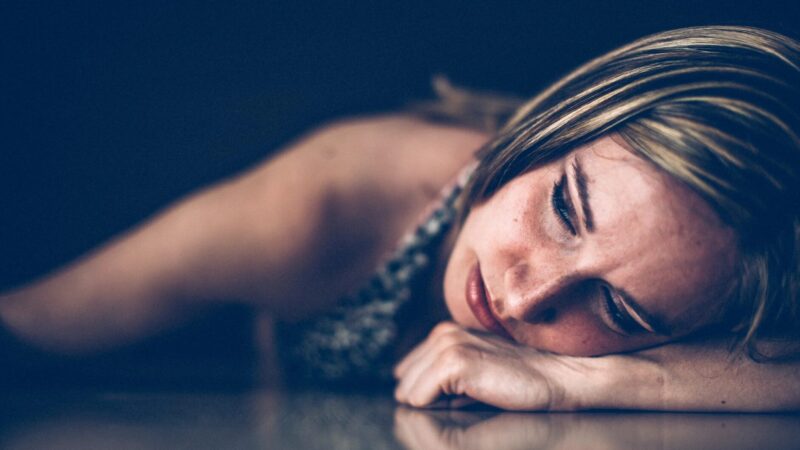Warum bin ich so traurig Grundlose Traurigkeit und Depression verstehen